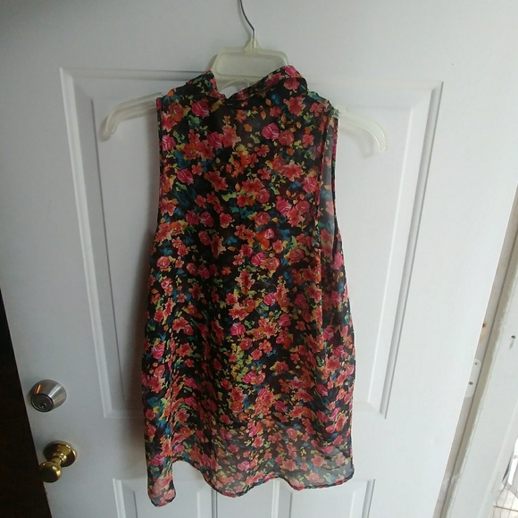 3/$30 Sale+free shipping Ambiance Floral Sleeveless Sheer button-down Top - Picture 2 of 5